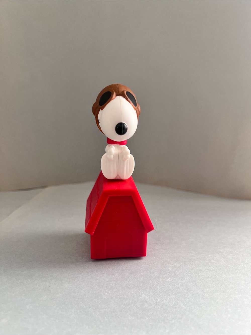 McDonalds Happy Meal Toys 2015 The Peanuts Movie Snoopy On Doghouse